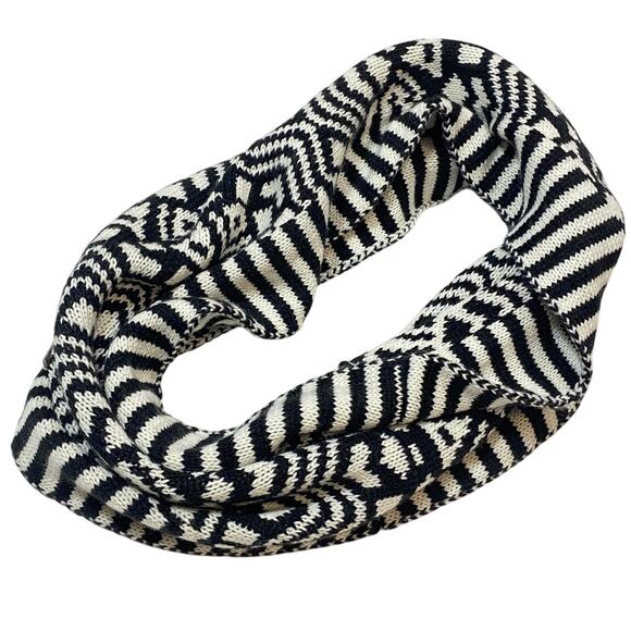 Vans Off The Wall Boast Infinity Scarf White Black Knit Soft Warm Neck Warmer - Picture 1 of 3